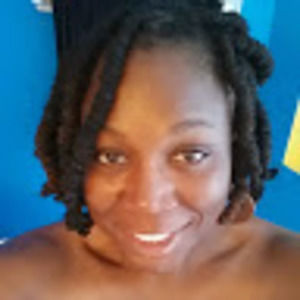 Meet your Posher, Yolanda